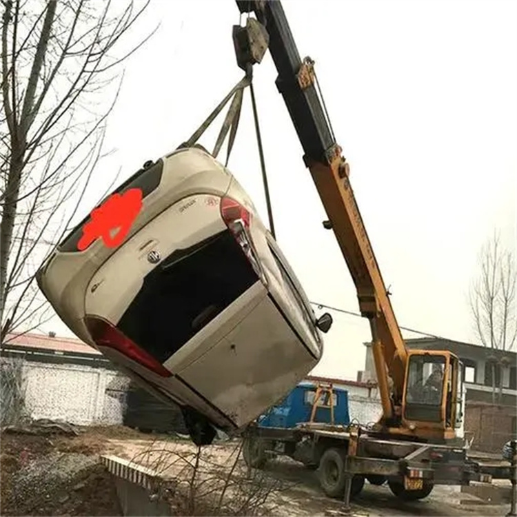 扶绥吊车救援小汽车怎么吊